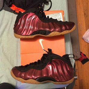 Maroon Foamposite One DeadStock